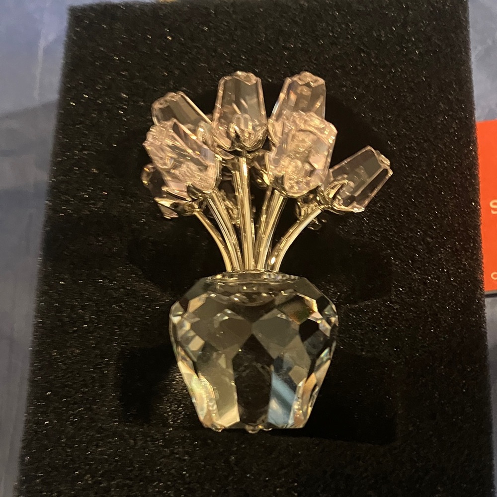 Swarovski Crystal Floral Display - Silver and Pink - Picture 7 of 9